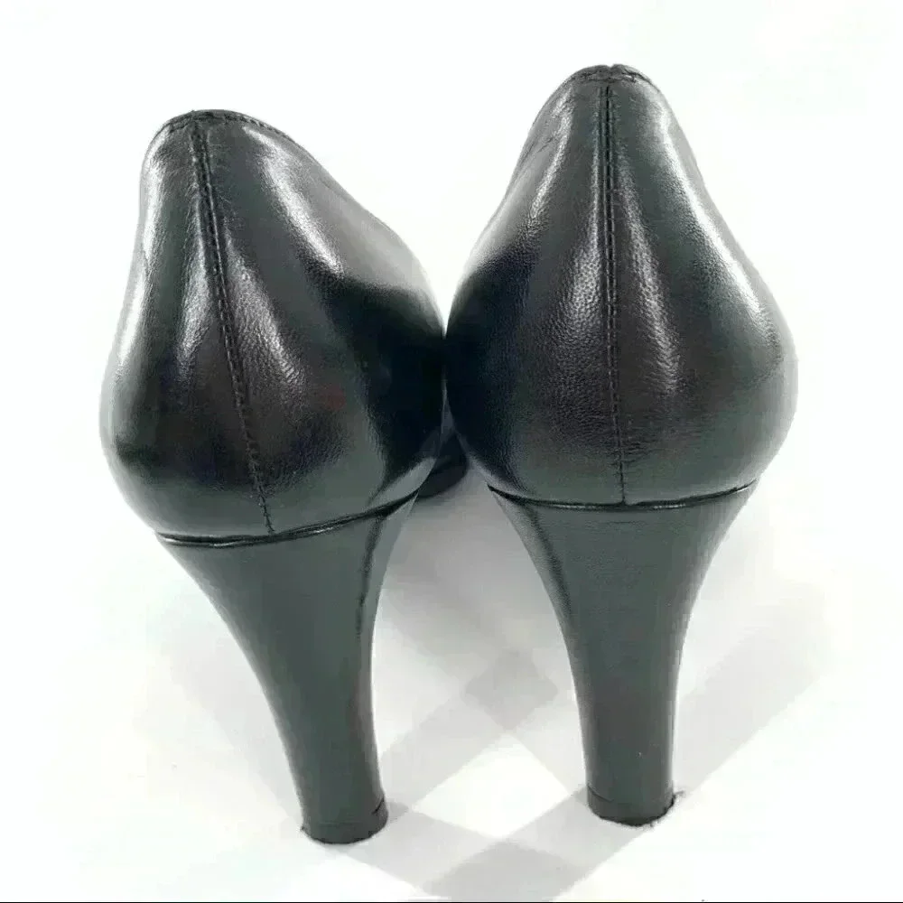 Stuart Weitzman womens heels size 8 black leather platforms